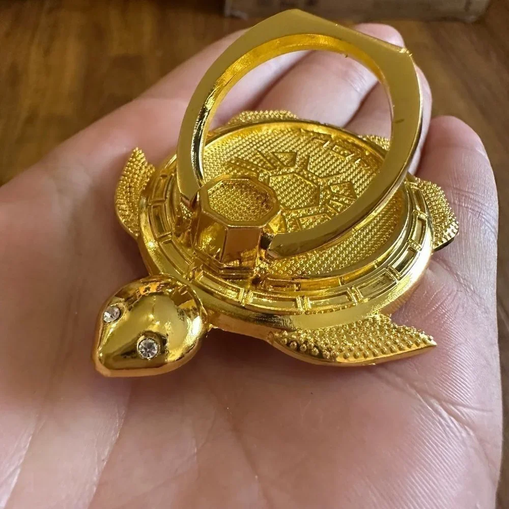 Lilly Pulitzer gold turtle phone ring